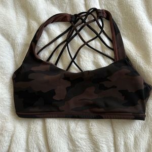 lululemon free to be bra camo